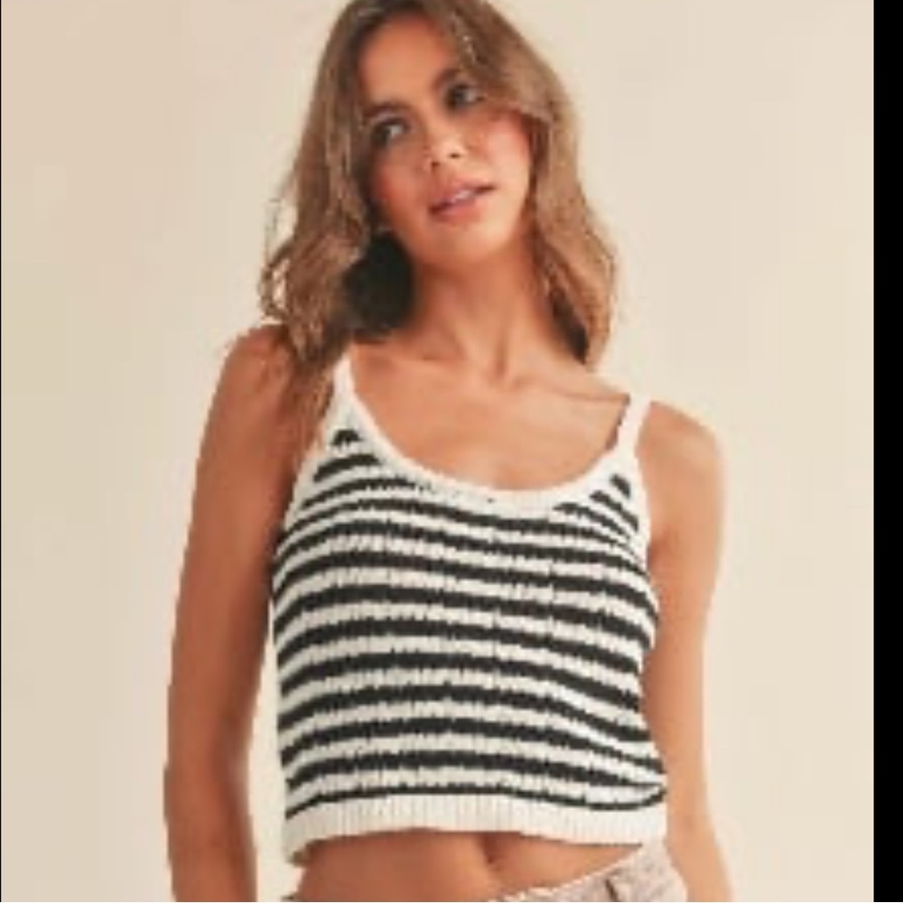 Miou muse crochet crop top